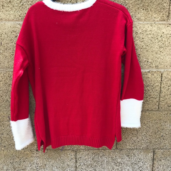 ❌SOLD❌Women’s red Christmas sweater - Picture 4 of 4